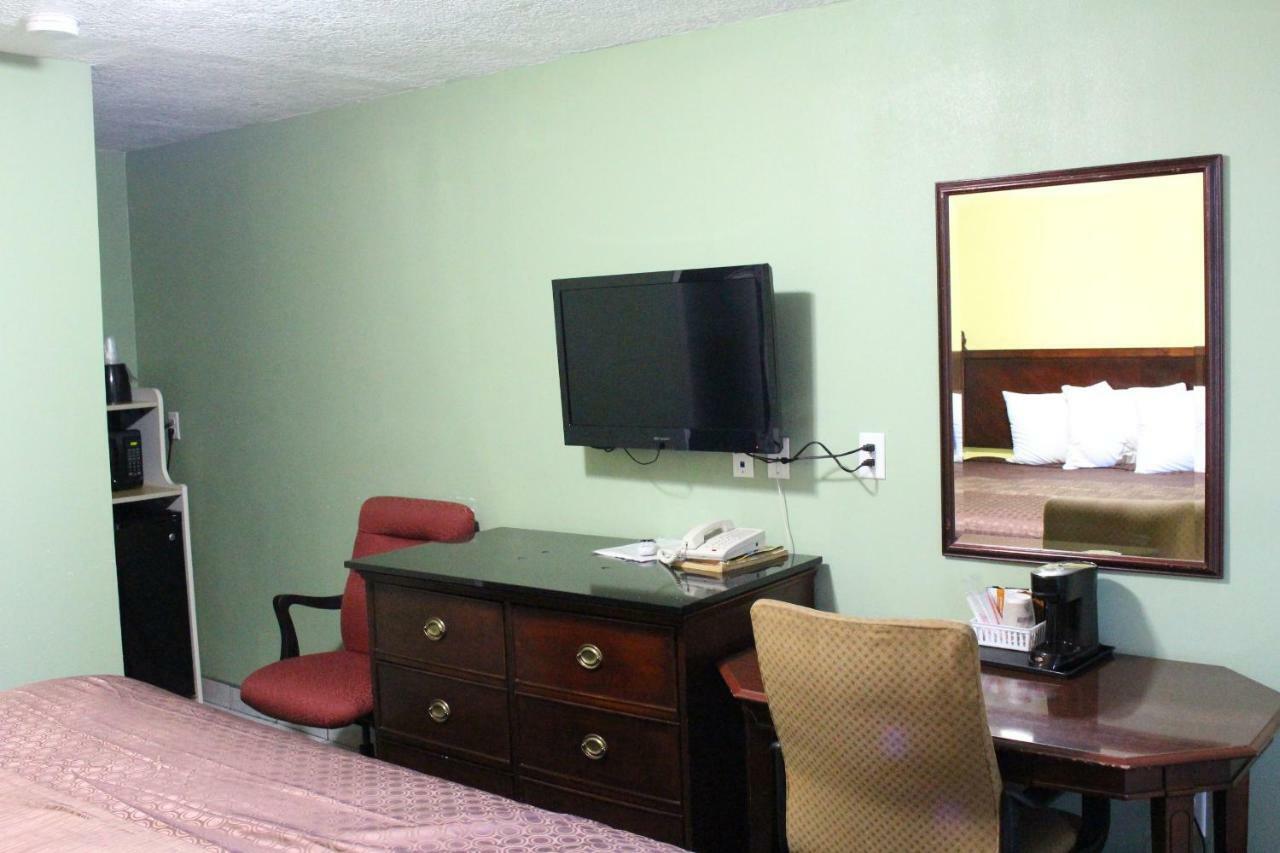 Deluxe Inn Fort Stockton Exterior photo